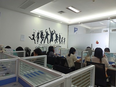 走進(jìn)廣西南寧冠辰數(shù)科商務(wù)信息咨詢公司 專業(yè)環(huán)境與卓越服務(wù)的融合